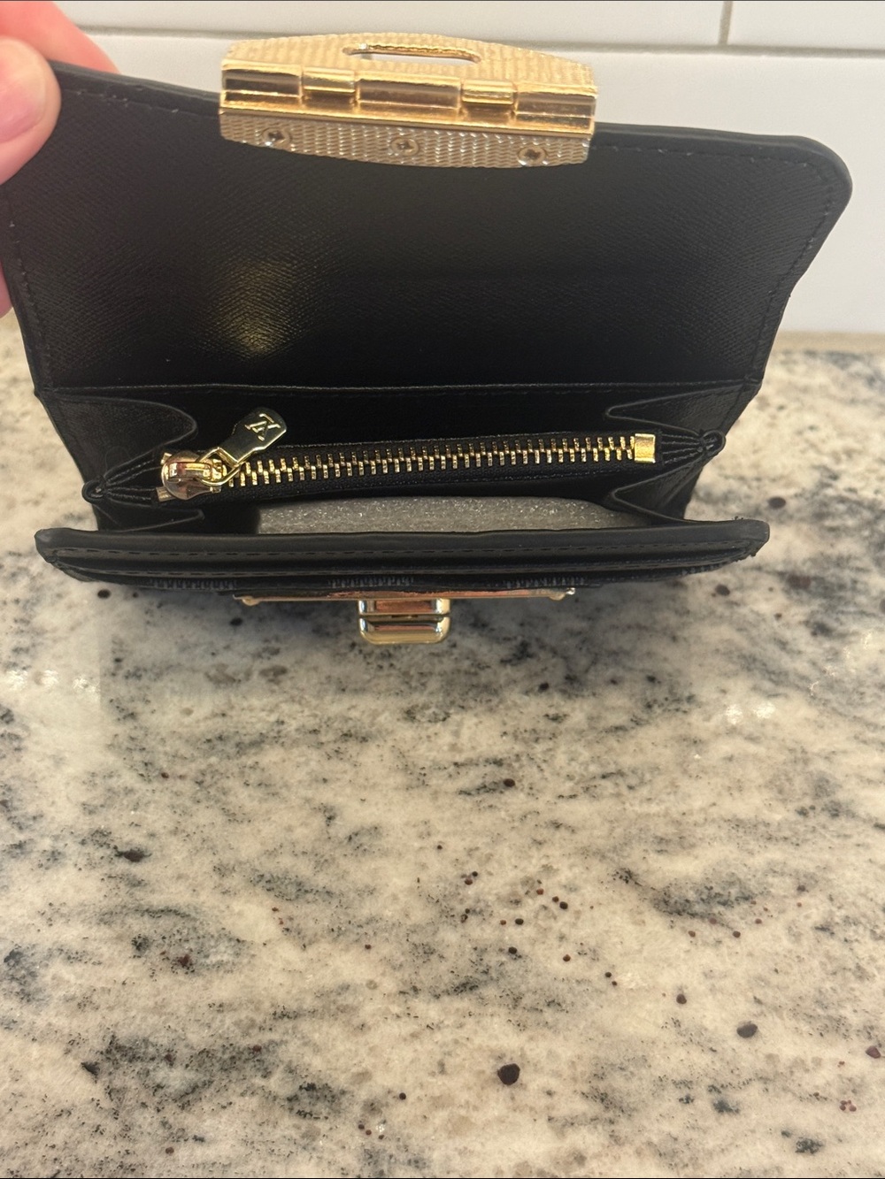Wallet - Picture 6 of 10
